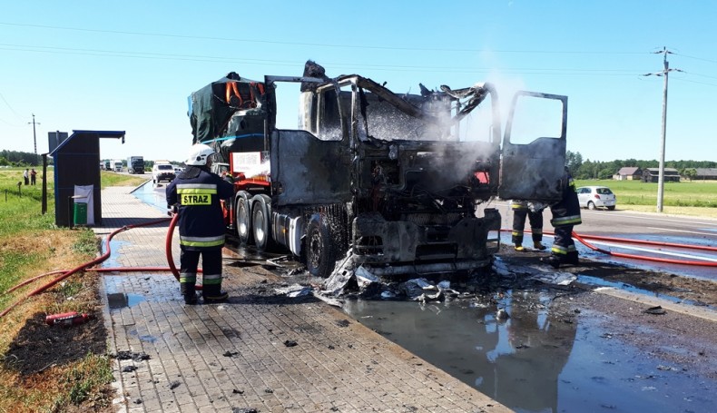 Pożar tira w Kamieniu niedaleko Sztabina, fot. Kamil Kalicki